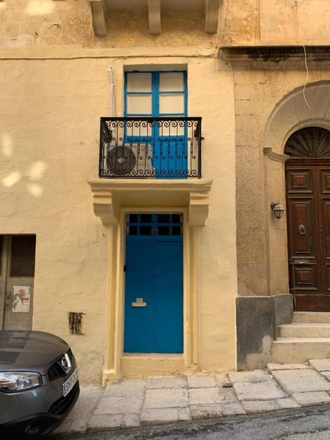 Studio Apartment In Valletta Exteriör bild