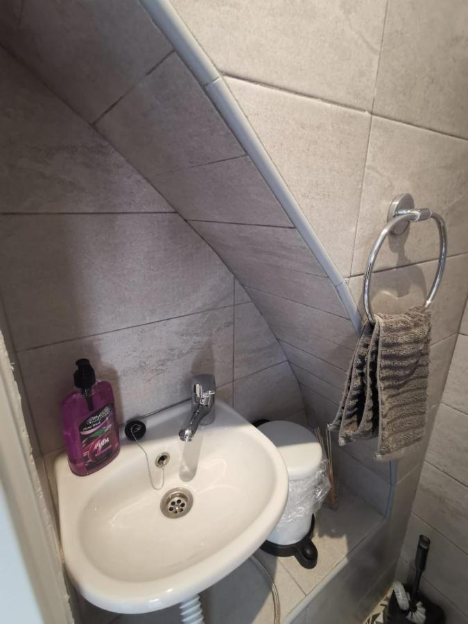 Studio Apartment In Valletta Exteriör bild